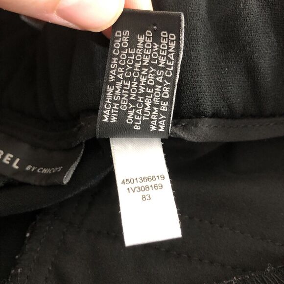 Chico's Pants Women Small 0.5 Black Label Dressy Jogger Gold Exposed Zipper - Picture 11 of 11